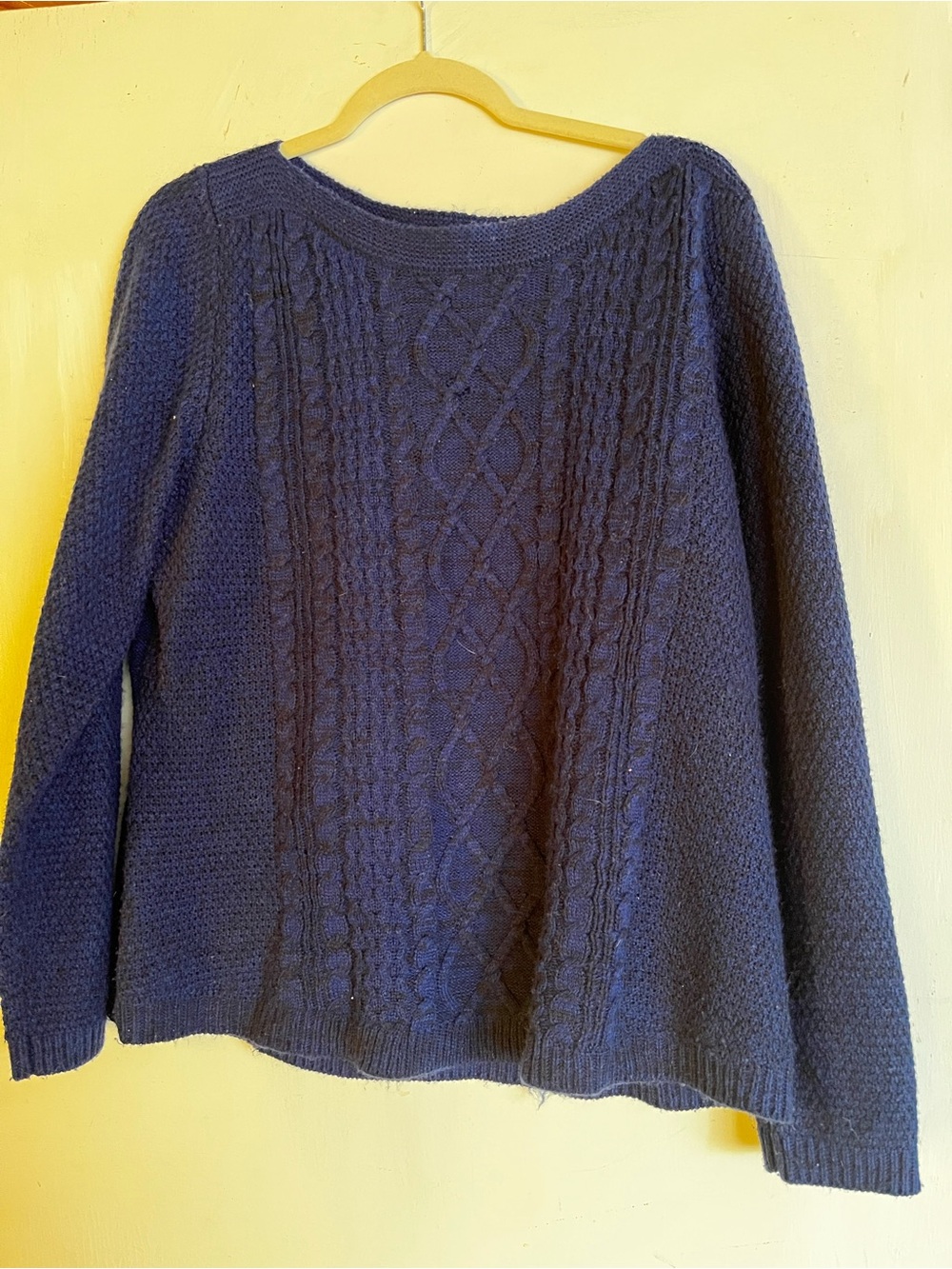 Fisherman preppy quiet luxury old money 
  Navy Cable Knit Sweater Crewneck